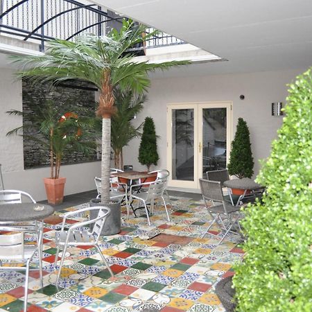 فندق Quinlan & Cooke Boutique Townhouse And Qcs Seafood Restaurant كاهيرسيفين المظهر الخارجي الصورة