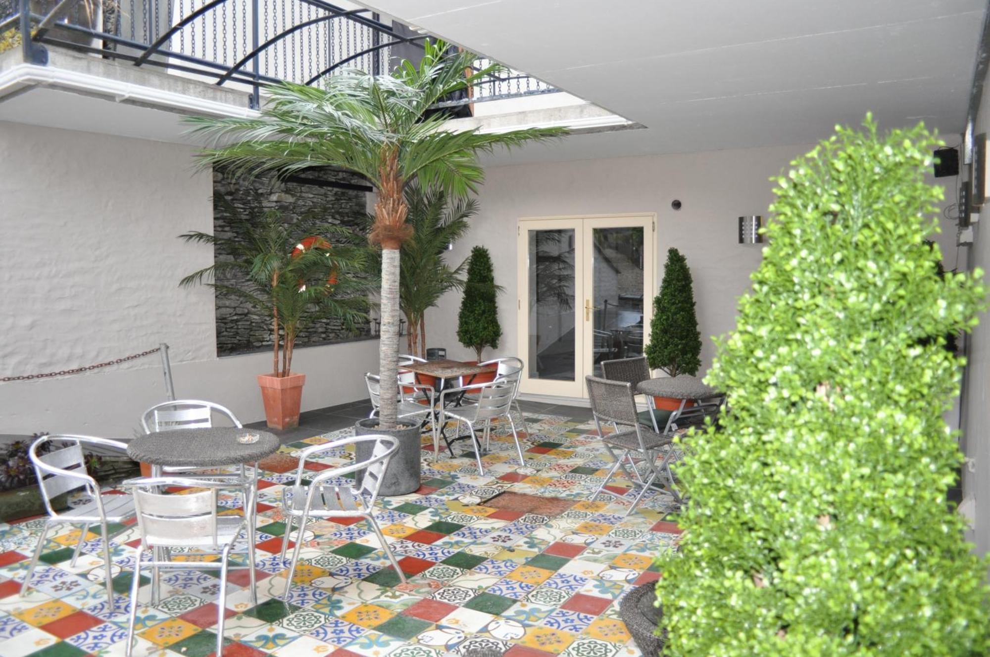 فندق Quinlan & Cooke Boutique Townhouse And Qcs Seafood Restaurant كاهيرسيفين المظهر الخارجي الصورة