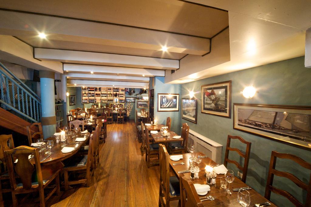 فندق Quinlan & Cooke Boutique Townhouse And Qcs Seafood Restaurant كاهيرسيفين المظهر الخارجي الصورة